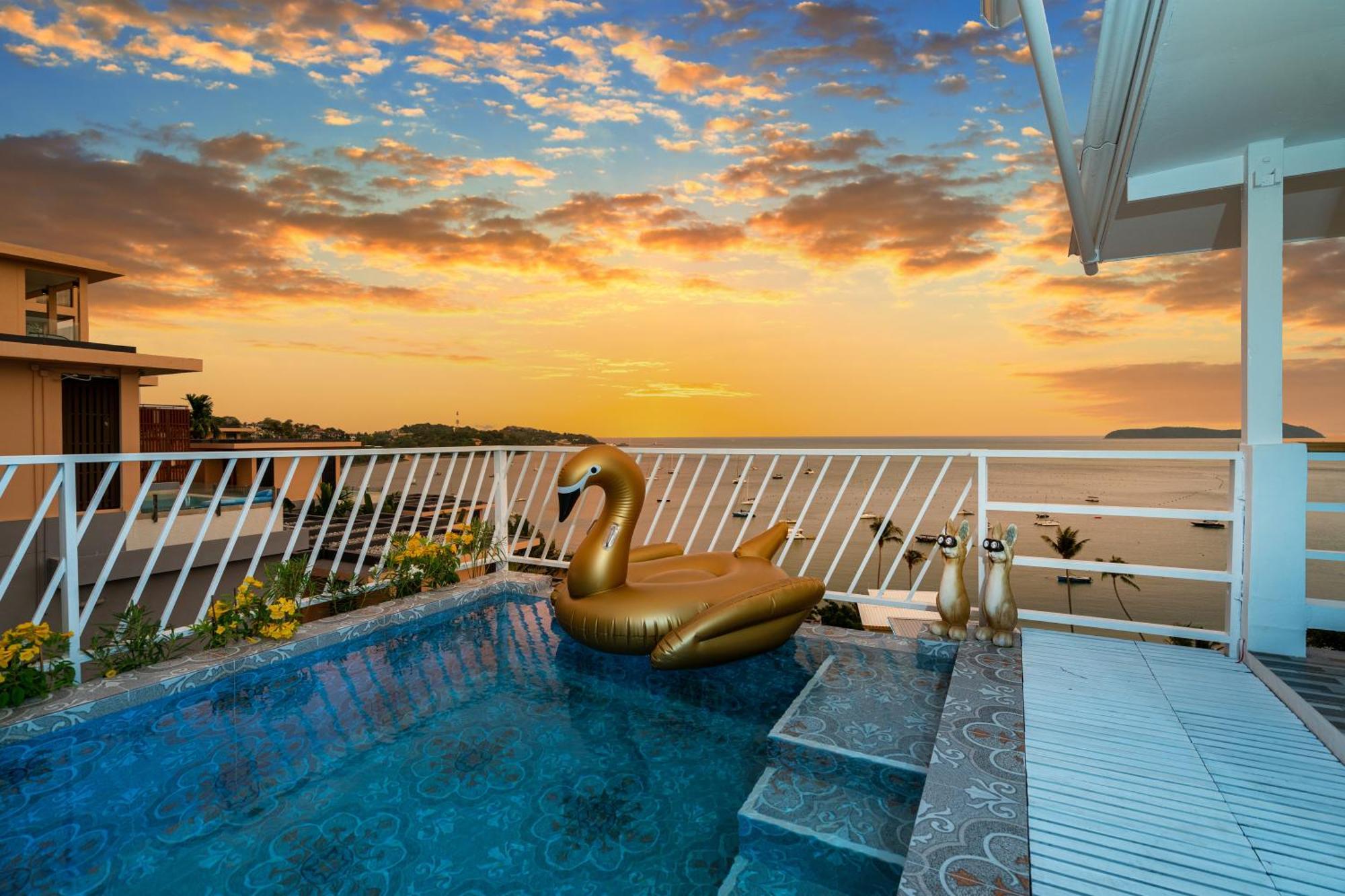 Mona Seaview Pool Villa Beach Front Aoyon Beach 반 아오 마크함 외부 사진