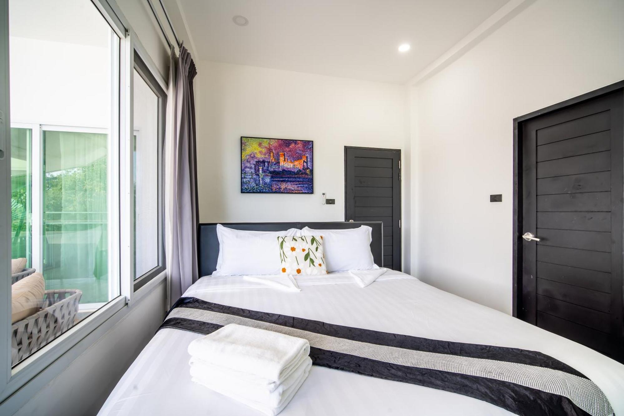 Mona Seaview Pool Villa Beach Front Aoyon Beach 반 아오 마크함 객실 사진
